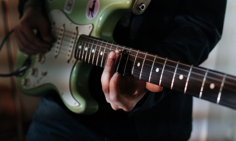 How to Play Guitar Through a Computer